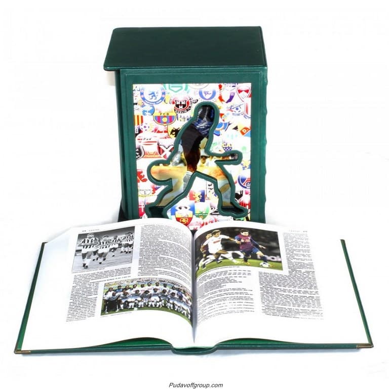картинка Книга "Футбол. Энциклопедия в 3-х томах" от магазина Бизнес подарки+